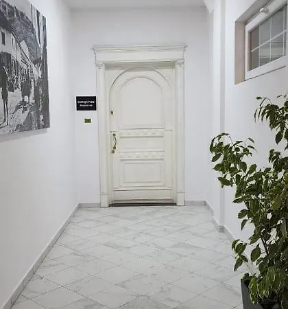 Hostel Darlings's Place *